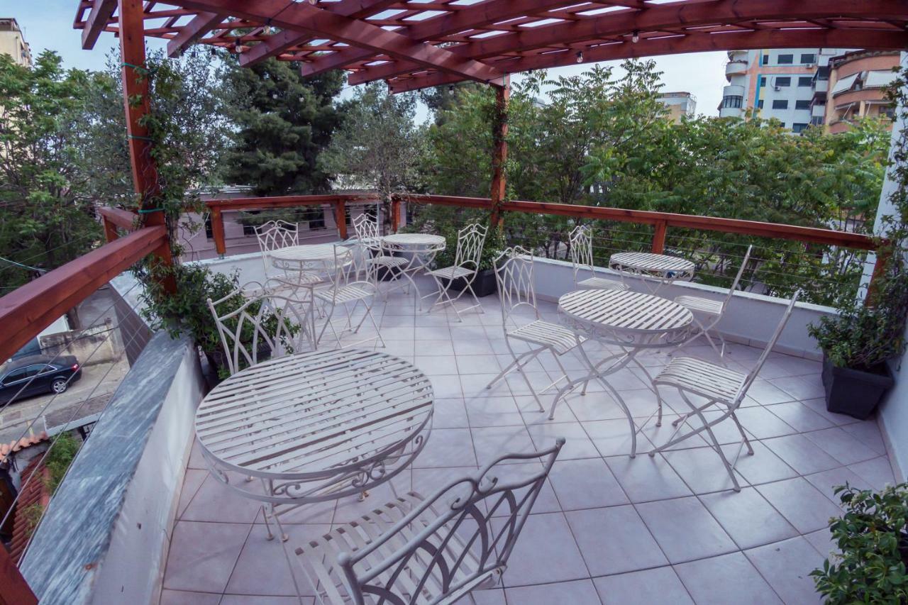 Art * Tirana